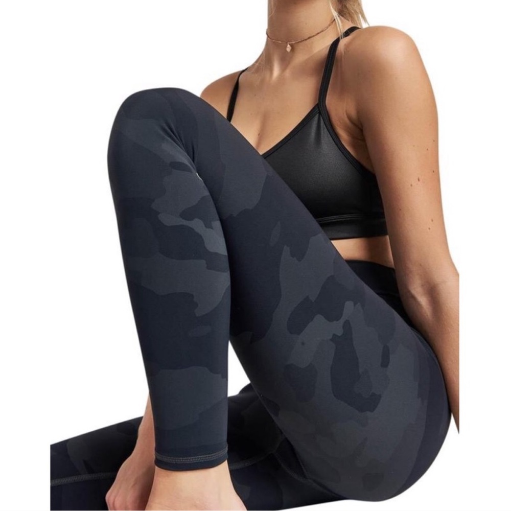 Alo black camo leggings
